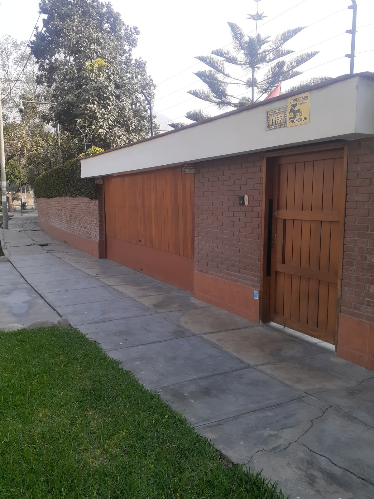 Vendo Casa en Av. Los Cedros cuadra 14 - Chacalacayo